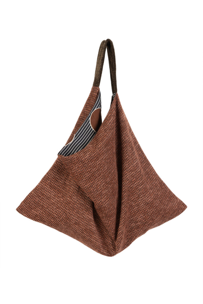 TRIANGLE BRICK RED