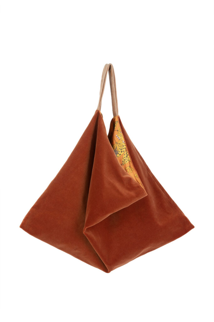 TRIANGLE COGNAC VELVET
