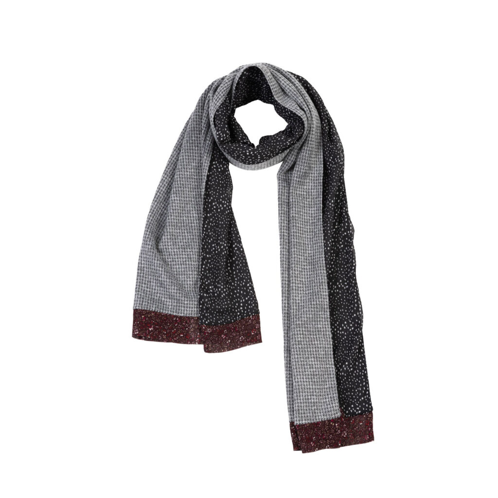 Scarves by Venia Mitropanou — handcrafted in Greece