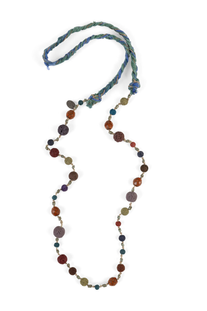 NECKLACE CORALS AND LAVA